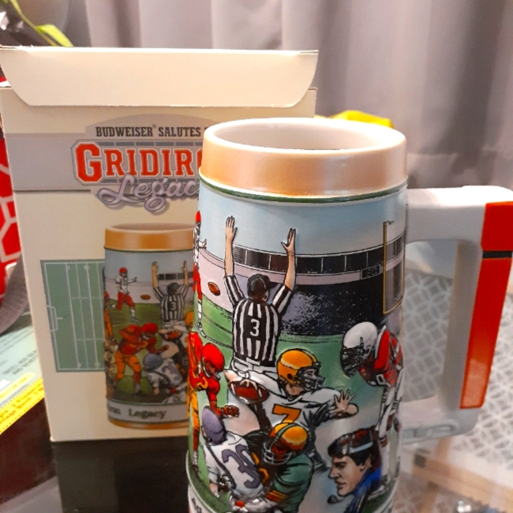 Budweiser🏈Sports🏈Series Stein/Football / 1990 Vintage & Rare